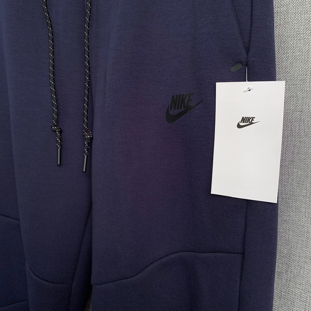 NIKE Tech Cotton Fleece Joggers – Men’s Sweatpants – MEDIUM – Navy Blue – NWT - Picture 5 of 10